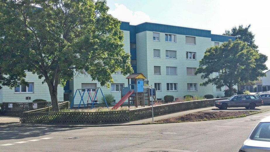 Eingangsseite mit Spielplatz