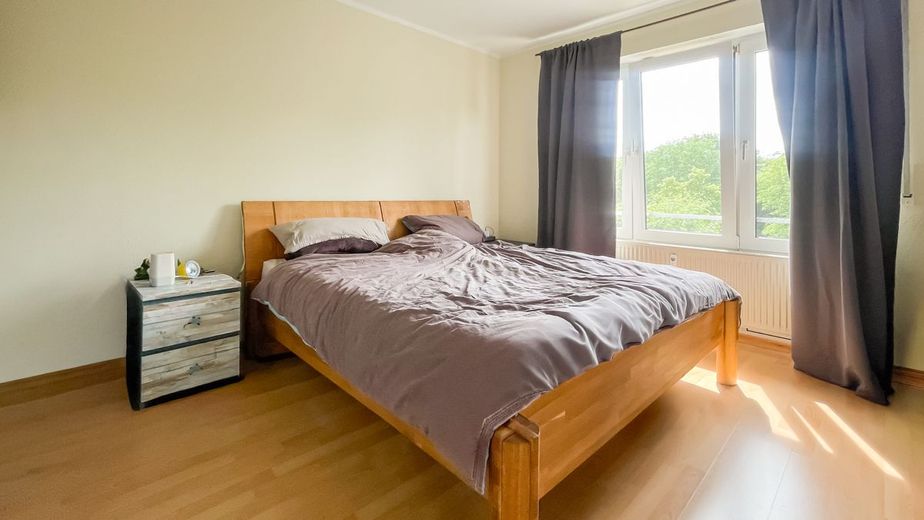 Mainz-Finthen: Gemütliche 2-ZKB-Wohnung; tolles Raumgefühl; 70m²; Wohlfühl-Loggia! – Großes Schlafzimmer