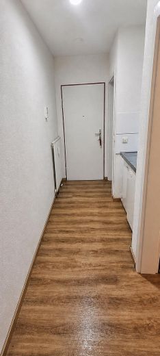 Uni-nahes 1-Zimmer-Apartment | inkl. Stellplatz | ab 15.10. – Flur