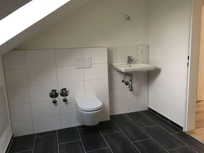 großzügige gepflegt 3 Zimmer Wohnung mit Garage – Photo 6