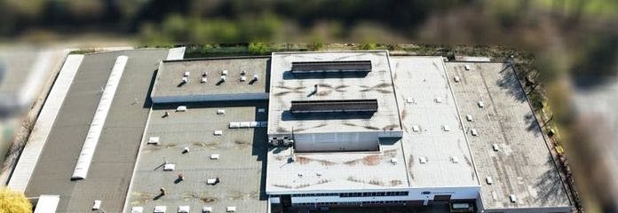 Gewerbepark mit Hallen, Büros, Sozialräumen, Freifläche und 3 Zufahrten!