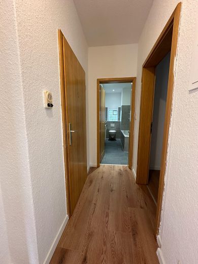 Frisch renovierte 2-Zimmer Wohnung in Essen – Diele