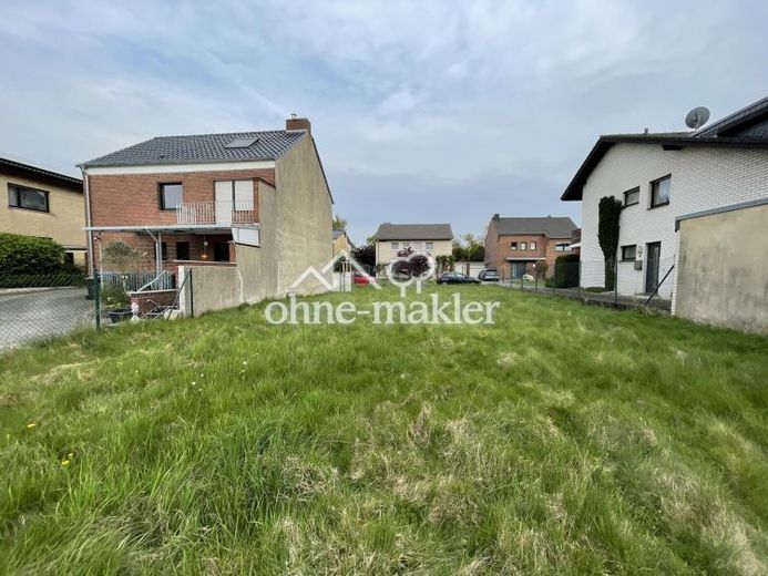 Grundstück in Erkelenz mit Baugenehmigung sofort bebaubar! – Foto 1