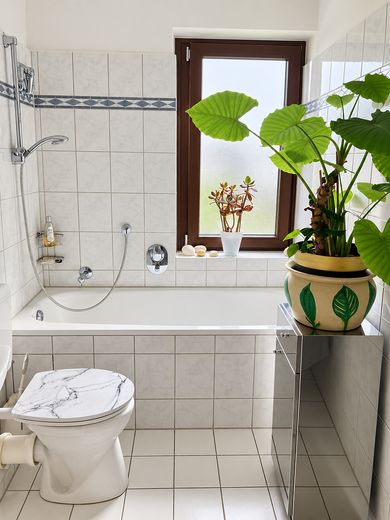 Gepflegtes Endreihenhaus in beliebter Wohngegend von Groß Flottbek – WC/ Wannenbad