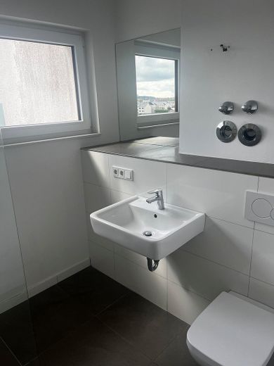 2-Zimmer-Penthouse-Wohnung mit Balkon – Foto 3