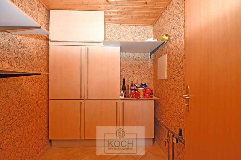 Großes 1-2 Familienhaus mit großem Grundstück in Loxstedt-Hahnenknoop – Hauswirtschaftsraum