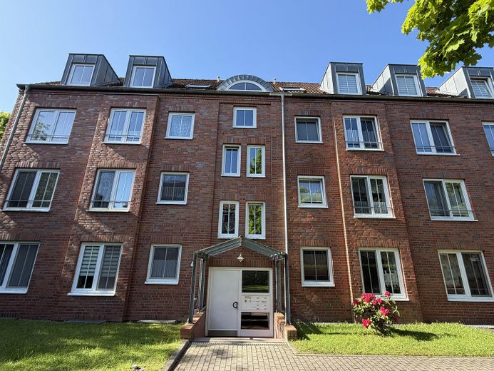 Kernsanierte helle und ruhige Wohnung mit Balkon ins Grüne – Außenansicht