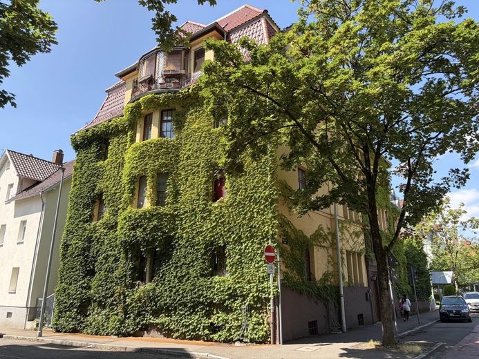 Esclusivo appartamento d’epoca di 146 m² completamente ristrutturato in posizione privilegiata a Göppingen–elegante, moderno, unico – Hausansicht