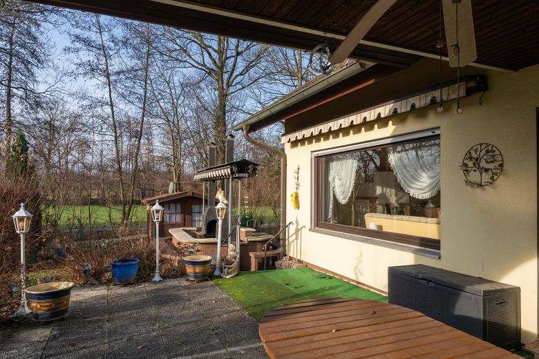 Perfektes Familienhaus für 2–4 Kinder – Ruhige Traumlage mit Garten und viel Platz in Bühl-Weitenung – Blick von der Terrasse