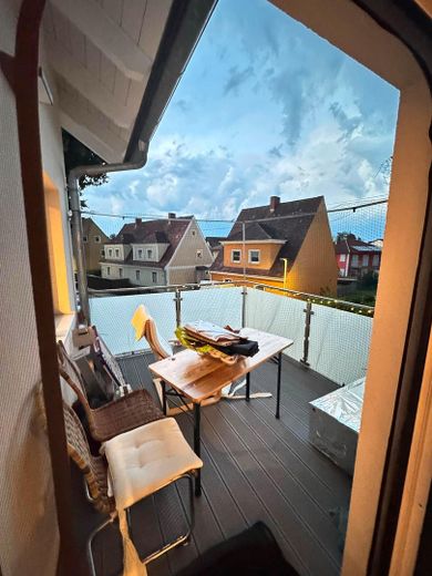 3 Zi.- Wohnung 1. OG mit Balkon und EBK – फोटो 3