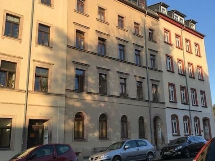 Ruhige 2-Zimmer mit Laminat, Balkon, EBK und Dusche in Zentrumsnähe zum Toppreis! – Foto 1