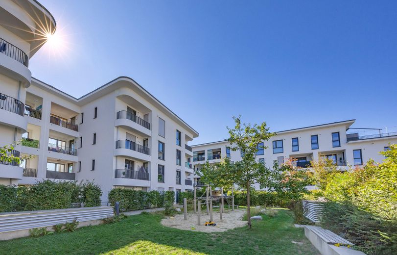Moderne und neuwertige 4-Zimmer-Wohnung in Gronsdorf – Außenbild