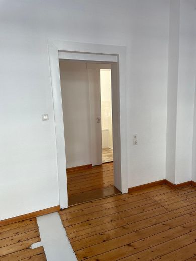2-Zimmer Altbauwohnung an der Leibnitz Uni und Welfengarten / inklusive Küche – Flur