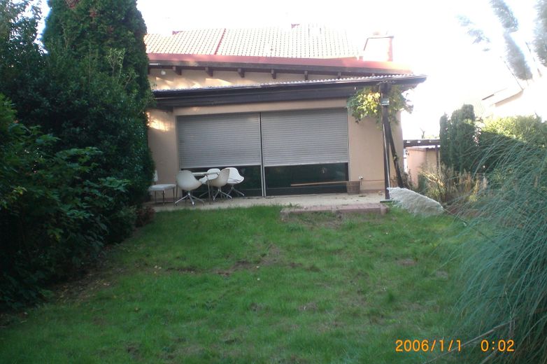 Gartenseite  Ost mit Terrasse