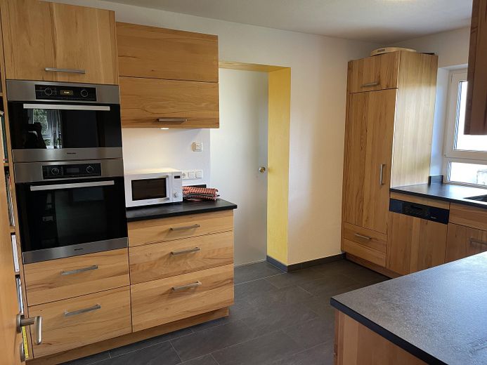 Blick Küche zu Esszimmer