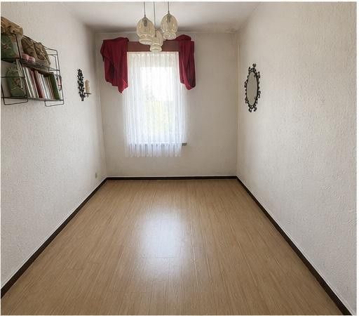 Affascinante casa unifamiliare con ampio terreno – Foto 9