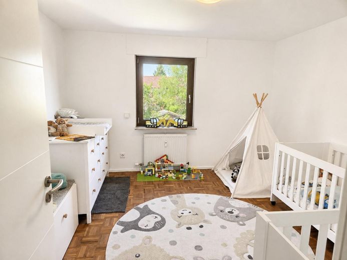 Hausalternative: 160 m², 5 Zi., Panorama-Terrasse – Kinderzimmer
