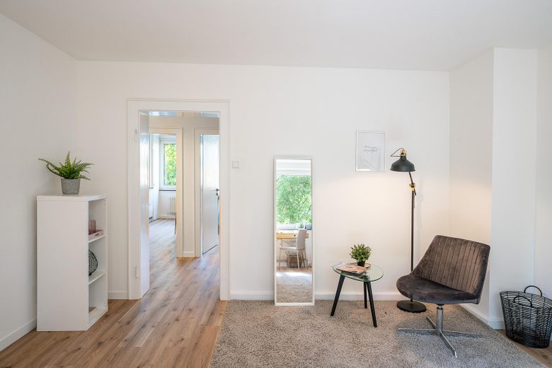 ***ERSTBEZUG NACH MODERNISIERUNG – STILVOLLE 3-ZI.-WOHNUNG MIT TAGESLICHTBAD IN DU-NEUDORF*** – KINDERZIMMER-/ARBEITSZIMMER