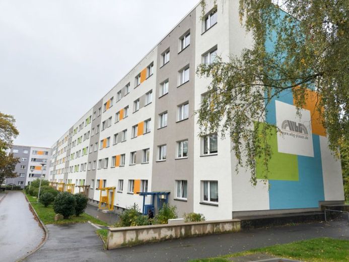 ++ Wohlfühlzuhause ++ 3-Raum-Wohnung mit Balkonblick ins Grüne! – Foto 1