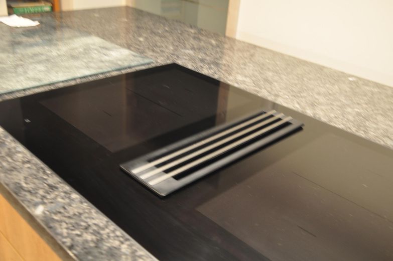 Induktionsherd mit Dunstabzug