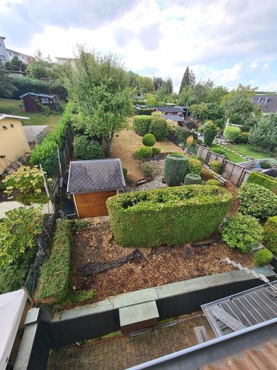 Attractive semi-detached house with two residential units and a large garden – Garten