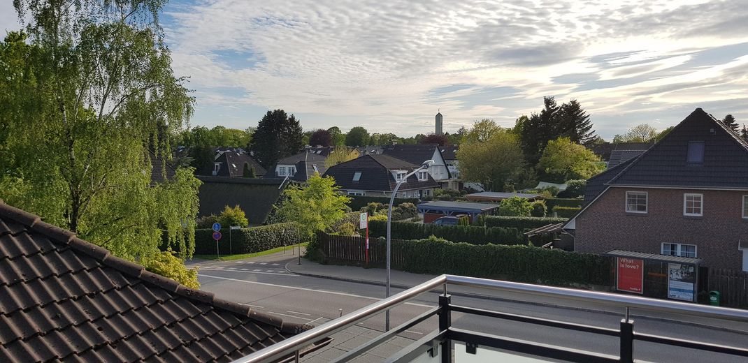 Doğrudan mal sahibinden! Ankastre mutfak ve tam banyolu, yüksek kaliteli 3 odalı yeni yapı dairesi – Blick vom Balkon 