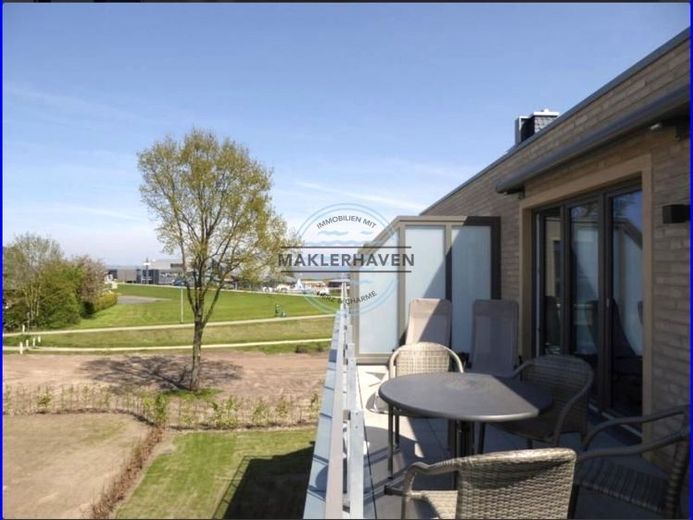 Investieren, wo andere Urlaub machen Penthouse mit Dachterrasse Meerblick und Fahrstuhl. – Foto 1