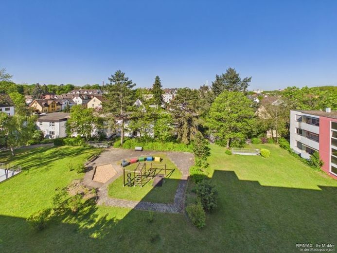 Westblick vom Balkon, geräumig und alles Neu für Sie – Foto 1