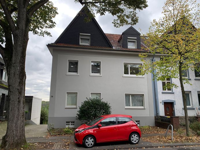 Elberfeld Hainstrasse Katernberg Appartamento mansardato bello e modernizzato – Hausansicht Hainstrasse