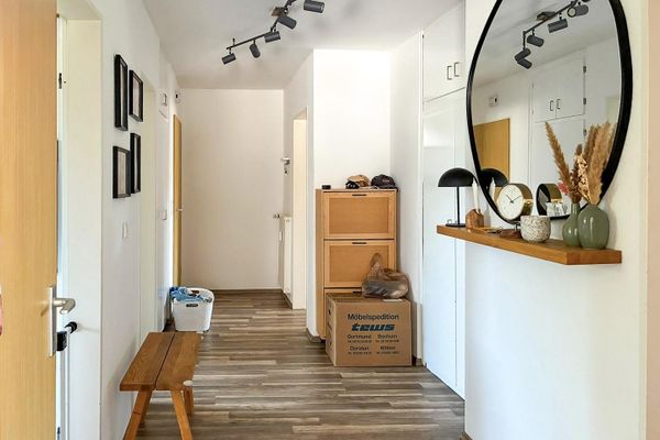 3,5 Zimmer – Dachterrasse – Garage – Stellplatz – ruhige Lage