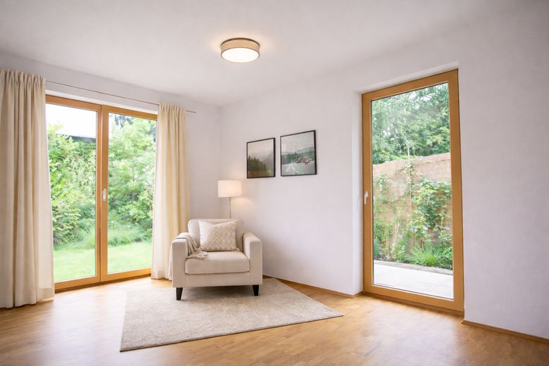 barrierefreie Wohnung mit eigenem Garten von privat, Preis VB – Gästezimmer