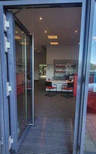 52m² STORAGE AREA IN TOP TRANSPORT LOCATION. COMMISSION FREE – Foto 8