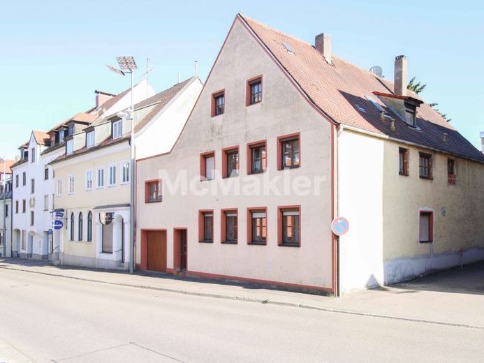MFH mit 3 Einheiten und Wertsteigerungspotenzial in zentraler Lage frei gestalten – Foto 1