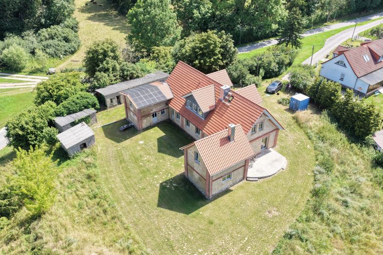 Außergewöhnliches Wohnhaus in freier Natur – Foto 18