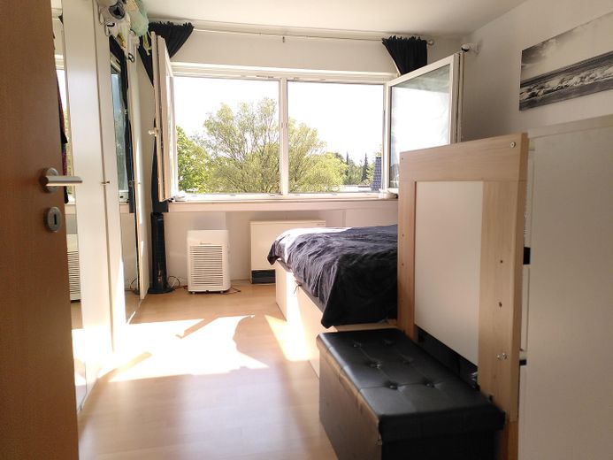 Sehr gute Infrastruktur und Lage | inkl. Küche | mit Garten und Balkon | S-Bahn 2 Gehminuten – Schlafzimmer