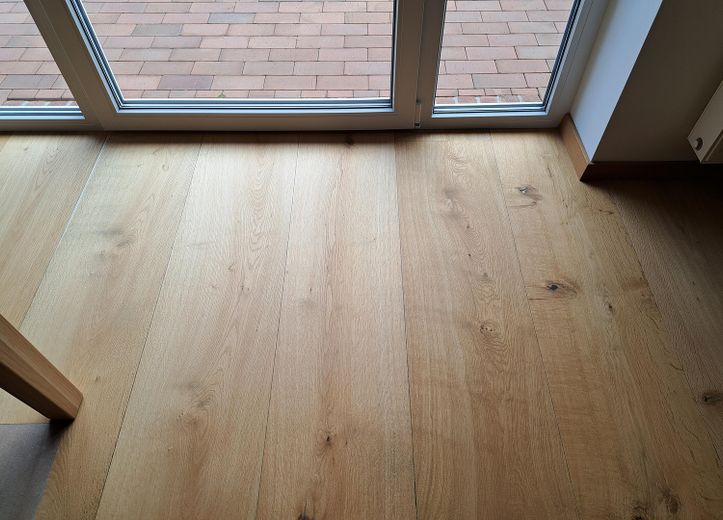 Parkett WZ  Blick zur Terrasse