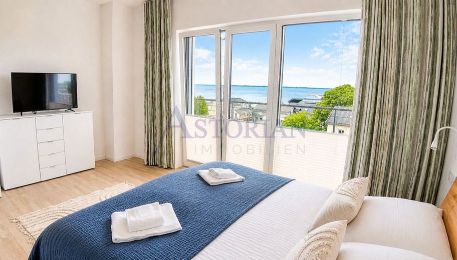 Exklusives Penthouse mit Ostsee- und Boddenblick - für Selbstnutzung 
oder Kapitalanlage – Schlafzimmer mit Ostseeblick