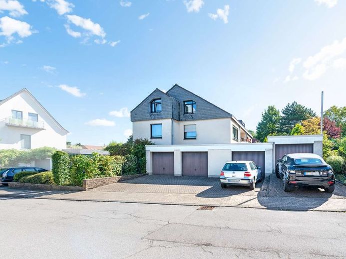 PHI AACHEN - Lichtdurchflutete Dachgeschosswohnung mit Terrasse & Garage im Aachener Vaalserquartier! – Foto 1