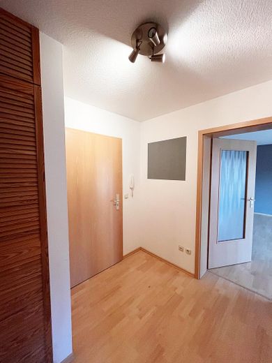 Helle Dachgeschosswohnung mit Loggia, Stellplatz und Wohlfühlfaktor in Langenzenn – Diele