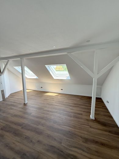 Energetisch sanierte 150 qm Maisonettewohnung, modernisiert und sofort bezugsfertig – Foto 11