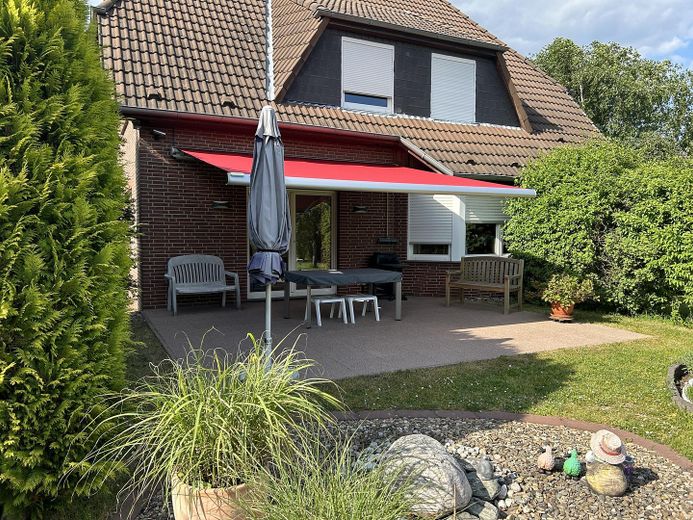 Terrasse mit elektr. Markise