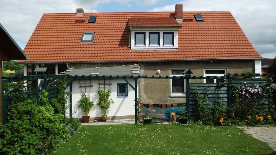 WASSERGRUNDSTÜCK - BOOTFAHREN BIS ZUR OSTSEE – Wohnhaus Westseite