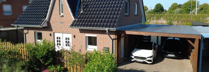 Modernes Friesenhaus in Strandnähe – Außenansicht
