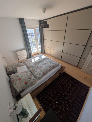 Altstadt-Charme trifft Freiraum: 89 m² mit großer Terrasse und Garagenstellplatz in Herrenberg – Schlafzimmer