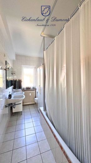Wohn- und Geschäftshaus, zentrale Lage von Dillingen, rund 528m² Gesamtfläche – Bad 1.OG