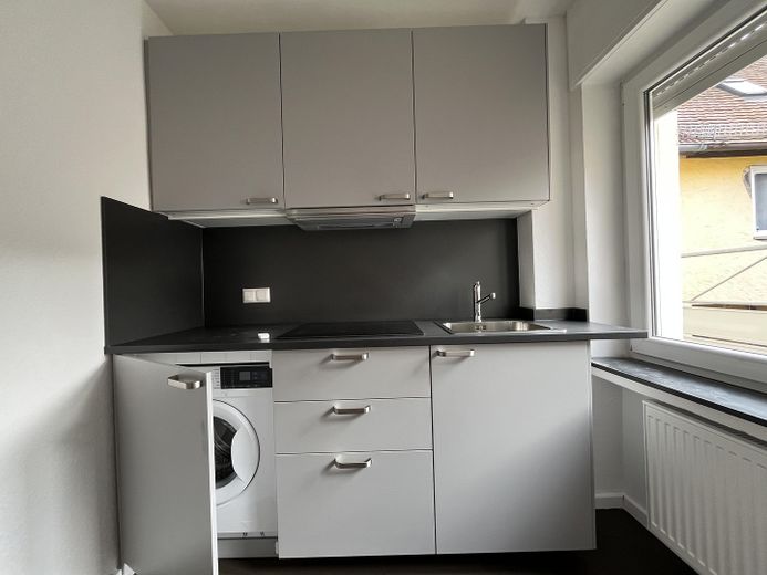 Sanierte 1 Zimmer-Wohnung mit Terrasse in der Altstadt – integrierte Waschmaschine