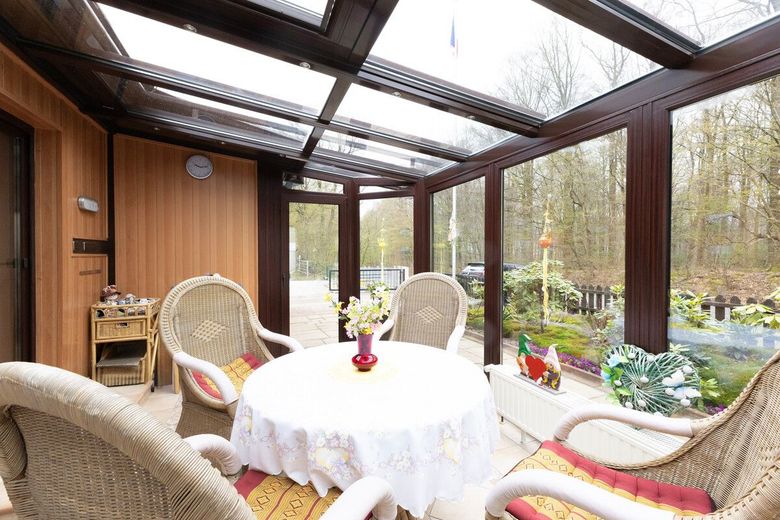 Idyllisches Waldidyll: Sauna, Wintergarten, riesigem Gartenparadies! – Wintergarten