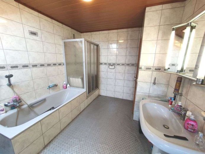 BADEZIMMER DACHGESCHOSS