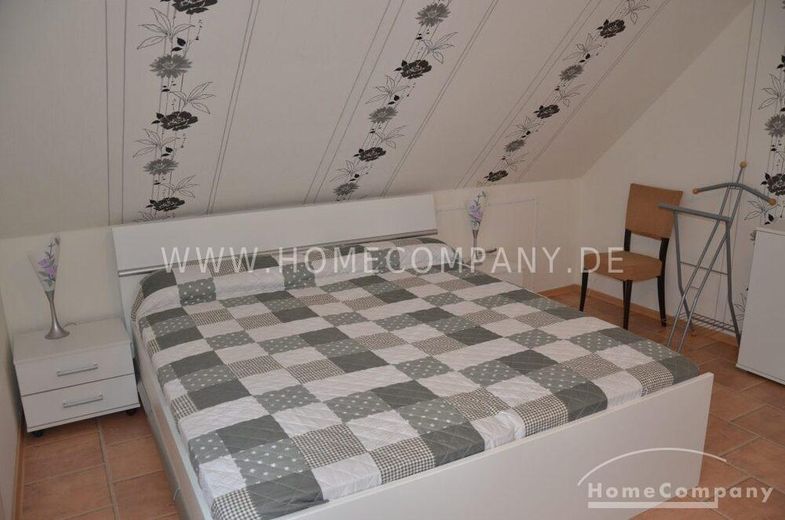 4 Zi. Whg., möbliert, im 1. OG. eines 2-Familienhauses, komplette Ausstattung – 2da4936780a2690cec8e5acb35135a06047abd02.jpg