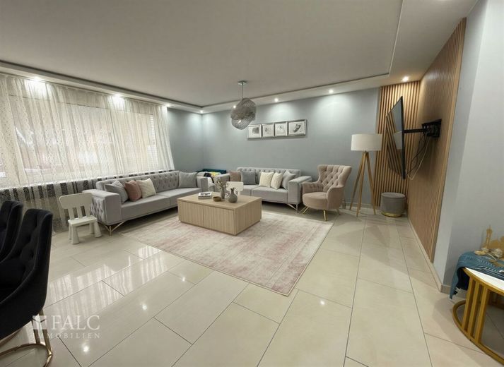 Wohn- und Geschäftshaus im schönen Overath – Wohnzimmer 1.OG